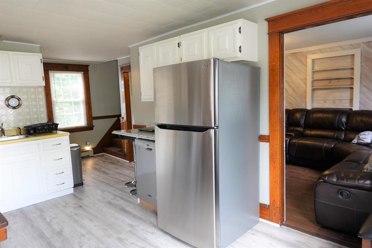Sunnyside Home Near Sunday River, Black Mountain, Lakes And Hikes ランフォード  エクステリア 写真